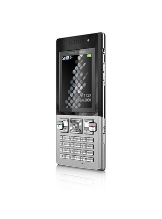 Illustration for article titled Sony Ericsson's T700 Succeeds the Venerable T610